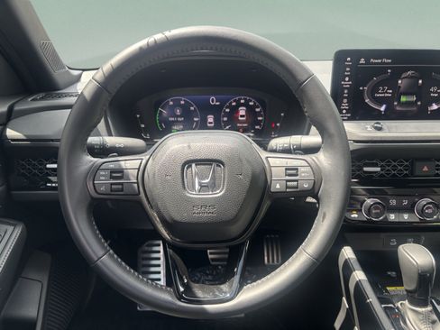 Used 2025 Honda Accord Sport image 8