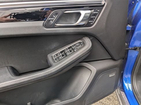 Used 2017 Porsche Macan S image 11