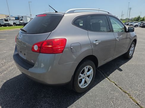Used 2010 Nissan Rogue SL FWD image 4