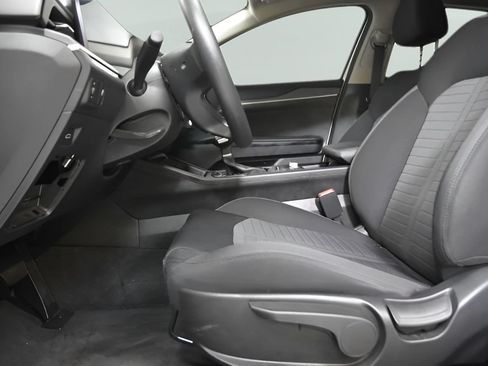 Used 2025 Kia K5 LXS FWD image 16
