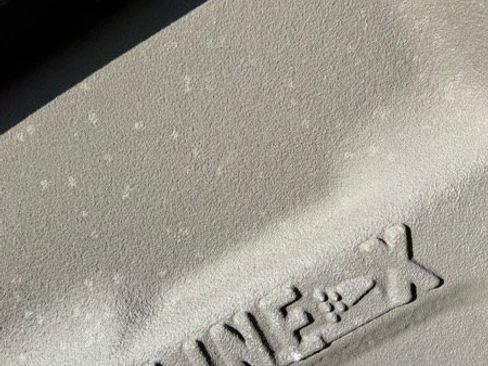 Used 2005 GMC Sierra 3500 SLT w/ Heavy-Duty Power Package image 22