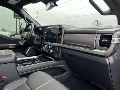 Used 2024 Ford F250 Platinum image 30