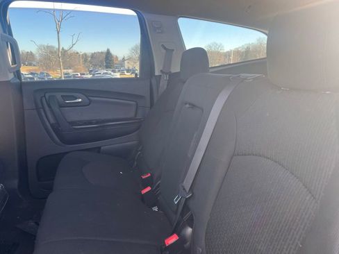 Used 2010 Chevrolet Traverse LT w/ Personal Connectivity Package image 7