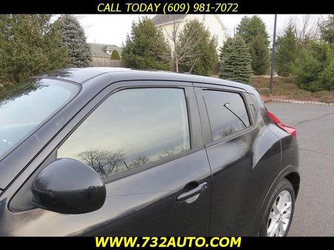 Used 2011 Nissan Juke SV image 18