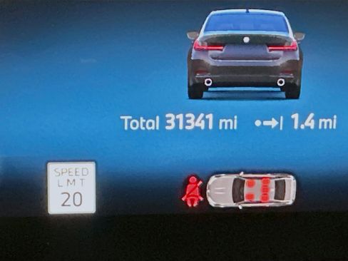 Used 2025 BMW 330i Sedan image 19