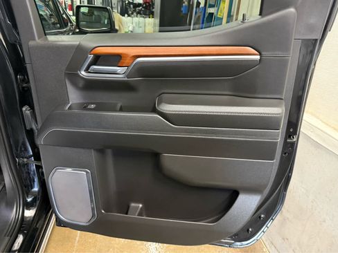 Used 2023 GMC Sierra 1500 Denali w/ Denali Reserve Package image 26