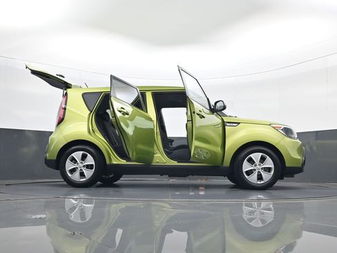 Used 2016 Kia Soul FWD image 33