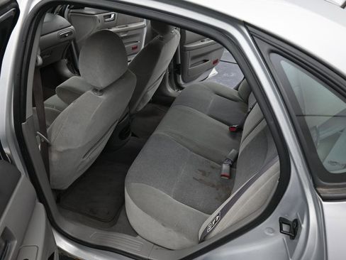 Used 2002 Ford Taurus SE image 20