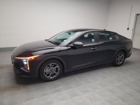 Used 2025 Kia K4 FWD image 2