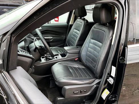 Used 2017 Ford Escape SE w/ SE Leather Comfort Package image 8