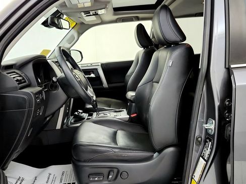 Used 2022 Toyota 4Runner Limited AWD/4WD image 11