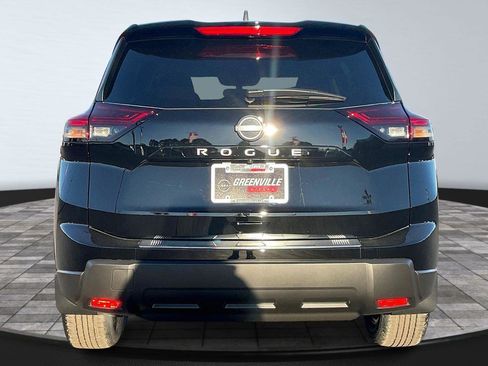 New 2026 Nissan Rogue SV FWD image 5