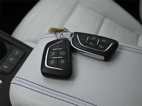 Used 2024 Cadillac XT4 Sport image 21