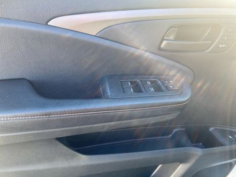 Used 2022 Honda Pilot TrailSport image 35