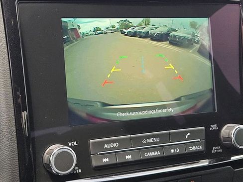 Certified 2024 Nissan Frontier SL w/ Technology Package AWD/4WD image 17