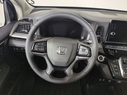New 2026 Honda Odyssey Touring image 14