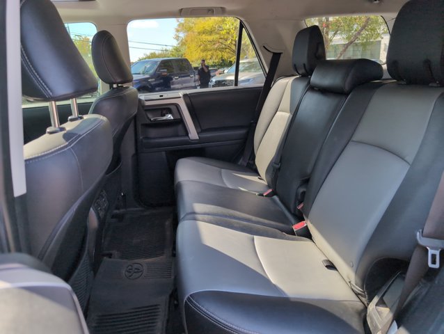 Used 2020 Toyota 4Runner SR5 Premium w/ Moonroof Package RWD image 23