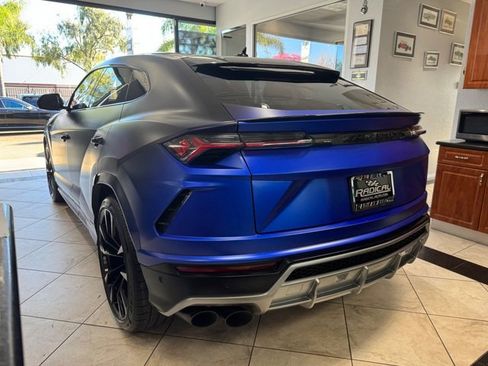 Used 2020 Lamborghini Urus image 22