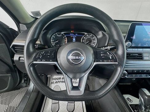 Certified 2023 Nissan Altima 2.5 SV image 10