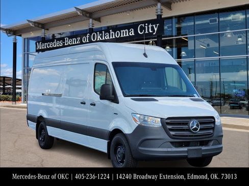 New 2024 Mercedes-Benz eSprinter 170 Cargo image 2