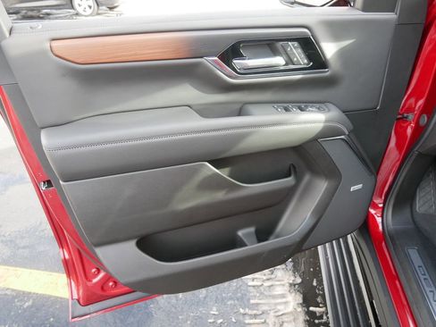 New 2026 GMC Yukon XL Denali w/ Sun & Power Step Package image 7