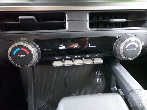 Used 2025 Toyota 4Runner SR5 image 18