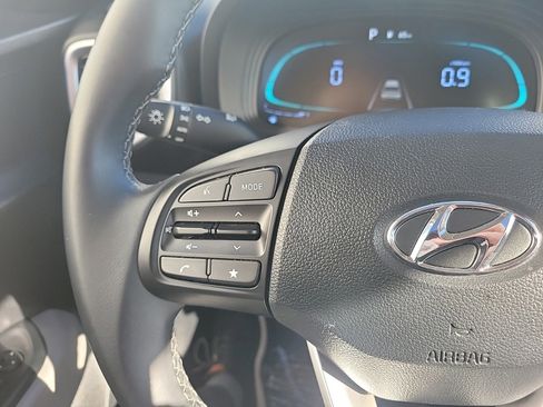 Used 2023 Hyundai Venue SEL w/ Cargo Package image 15