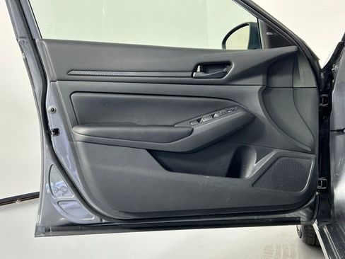 Used 2024 Nissan Altima 2.5 S image 27