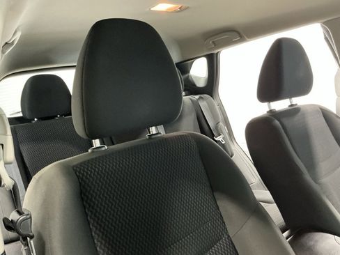 Used 2021 Nissan Rogue Sport S image 20