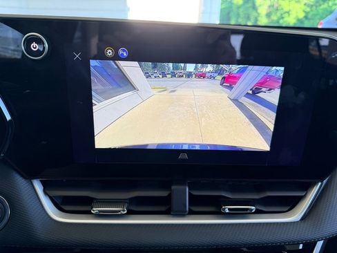 Used 2026 Chevrolet Equinox LT FWD image 22