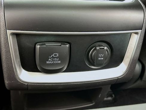Used 2025 Kia Carnival SX w/ SX Dark Edition Package FWD image 13