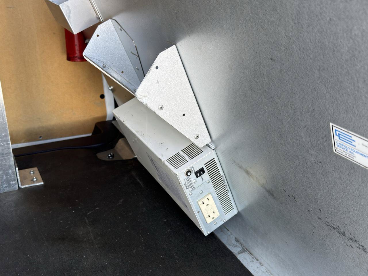 Used 2015 Ford Transit Connect XL FWD image 21