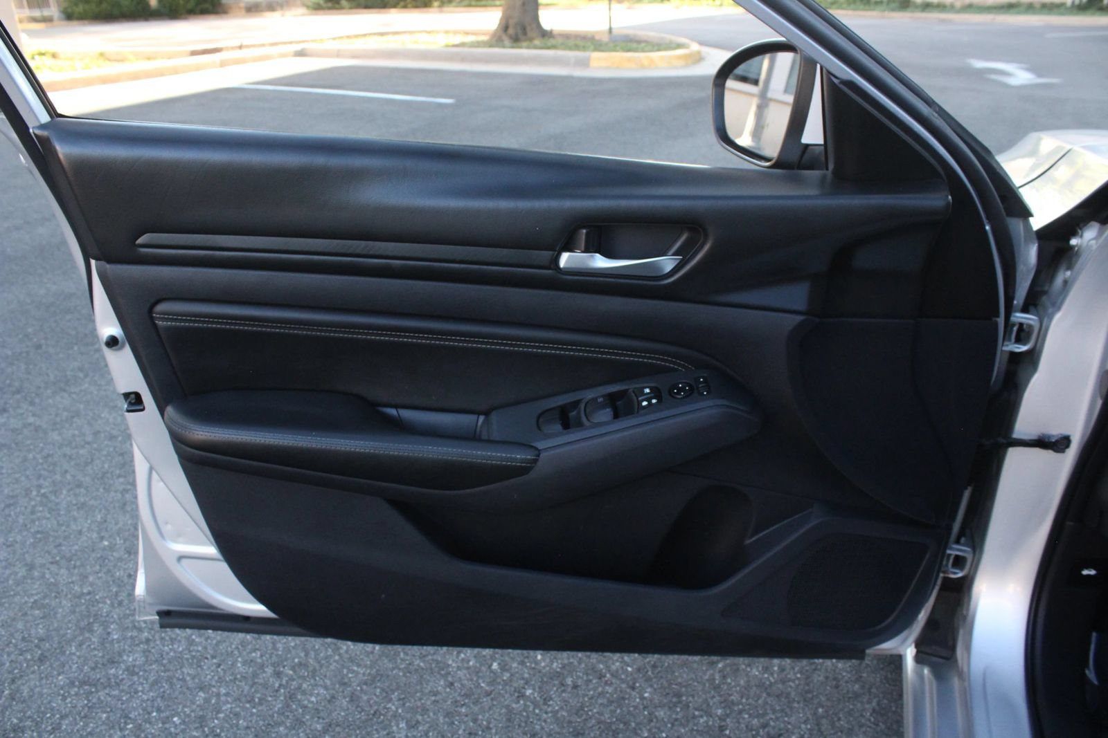 Used 2020 Nissan Altima 2.5 S FWD image 15