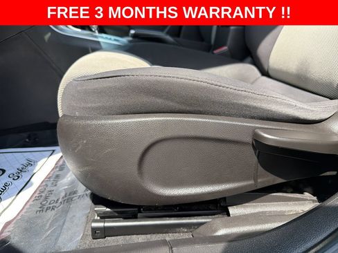Used 2015 Chevrolet Cruze LS FWD image 13