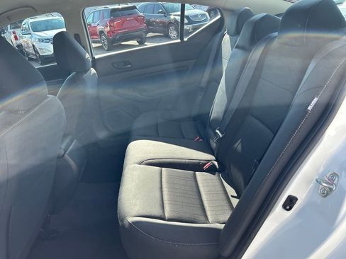 Used 2025 Nissan Altima 2.5 SV FWD image 21