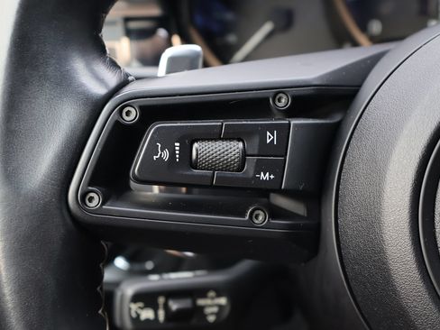 Certified 2023 Porsche Macan Turbo AWD/4WD image 18