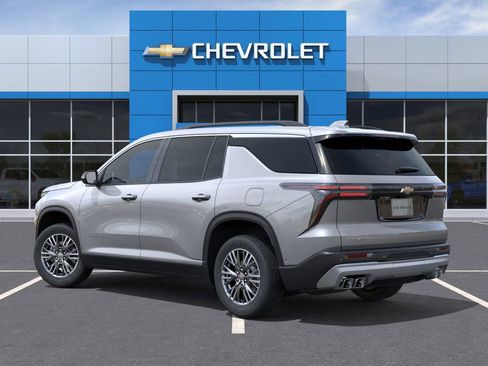 New 2026 Chevrolet Traverse LT w/ Driver Confidence Package FWD image 3