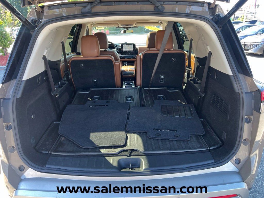 Used 2023 Nissan Pathfinder Platinum AWD/4WD image 22
