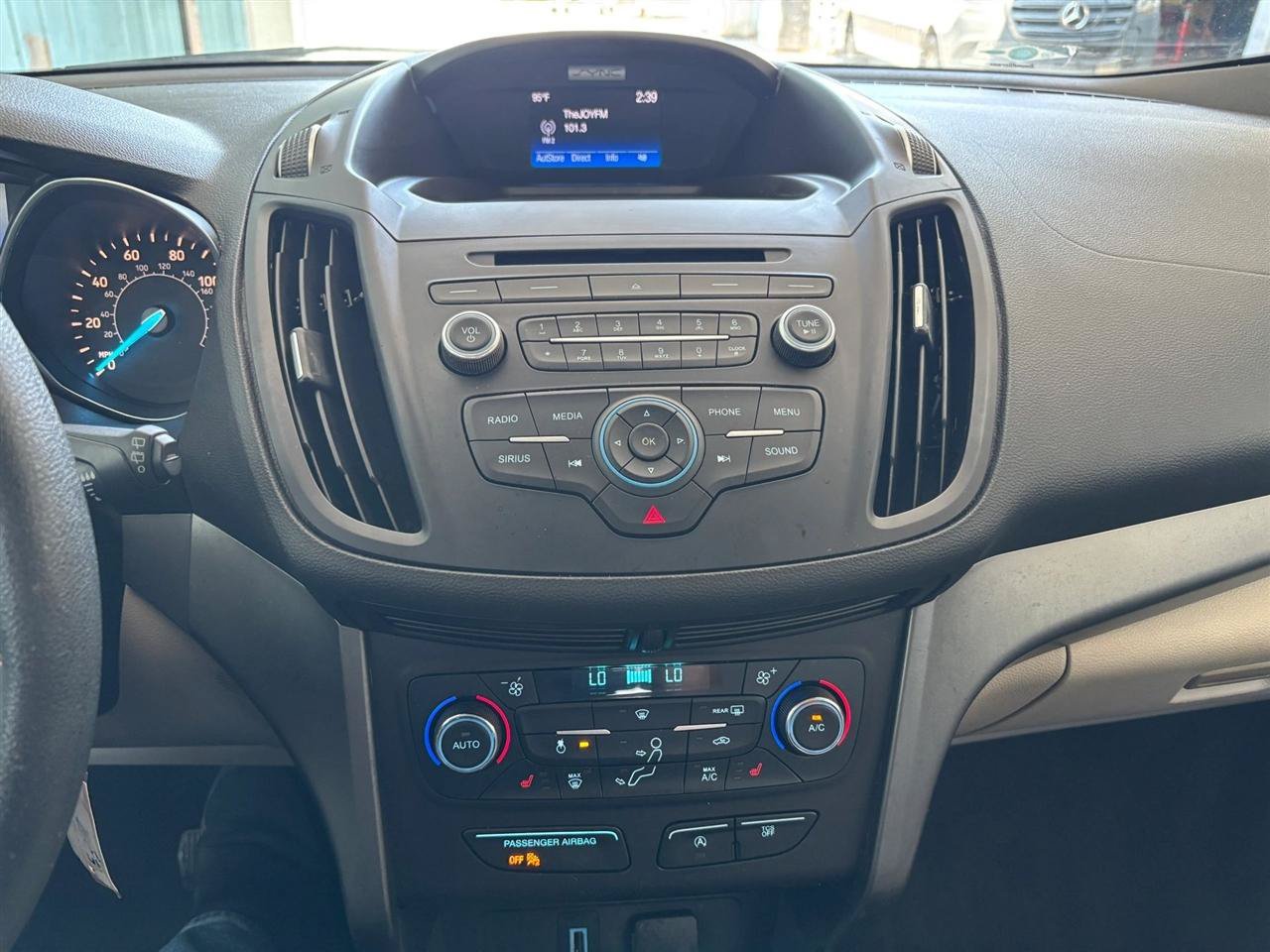 Used 2017 Ford Escape SE w/ SE Cold Weather Package FWD image 16