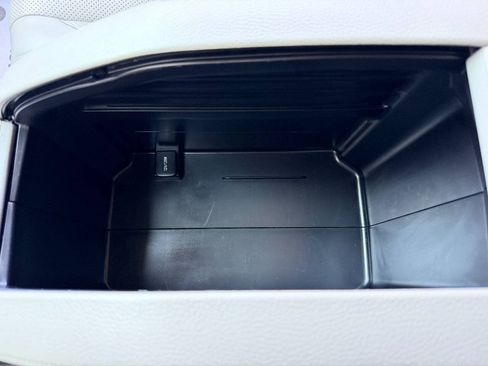 Used 2019 Toyota Highlander Limited AWD/4WD image 59