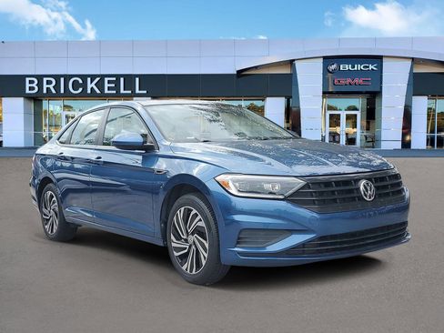 Used 2020 Volkswagen Jetta SEL image 3