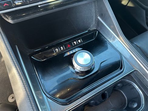 Used 2022 Jeep Wagoneer Series I image 28