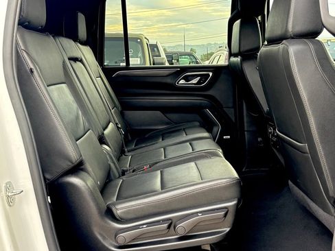 Used 2024 Chevrolet Suburban LT image 26