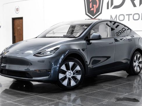 Used 2023 Tesla Model Y Long Range AWD/4WD image 7