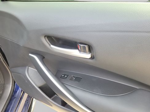 Certified 2023 Toyota Corolla SE w/ SE Package FWD image 9