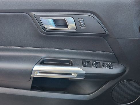 Used 2023 Ford Mustang Convertible image 25