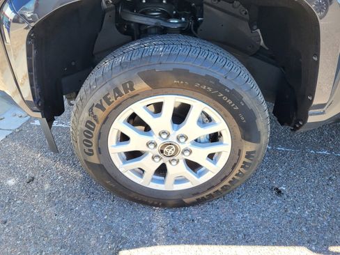 Certified 2025 Toyota Tacoma SR5 image 24