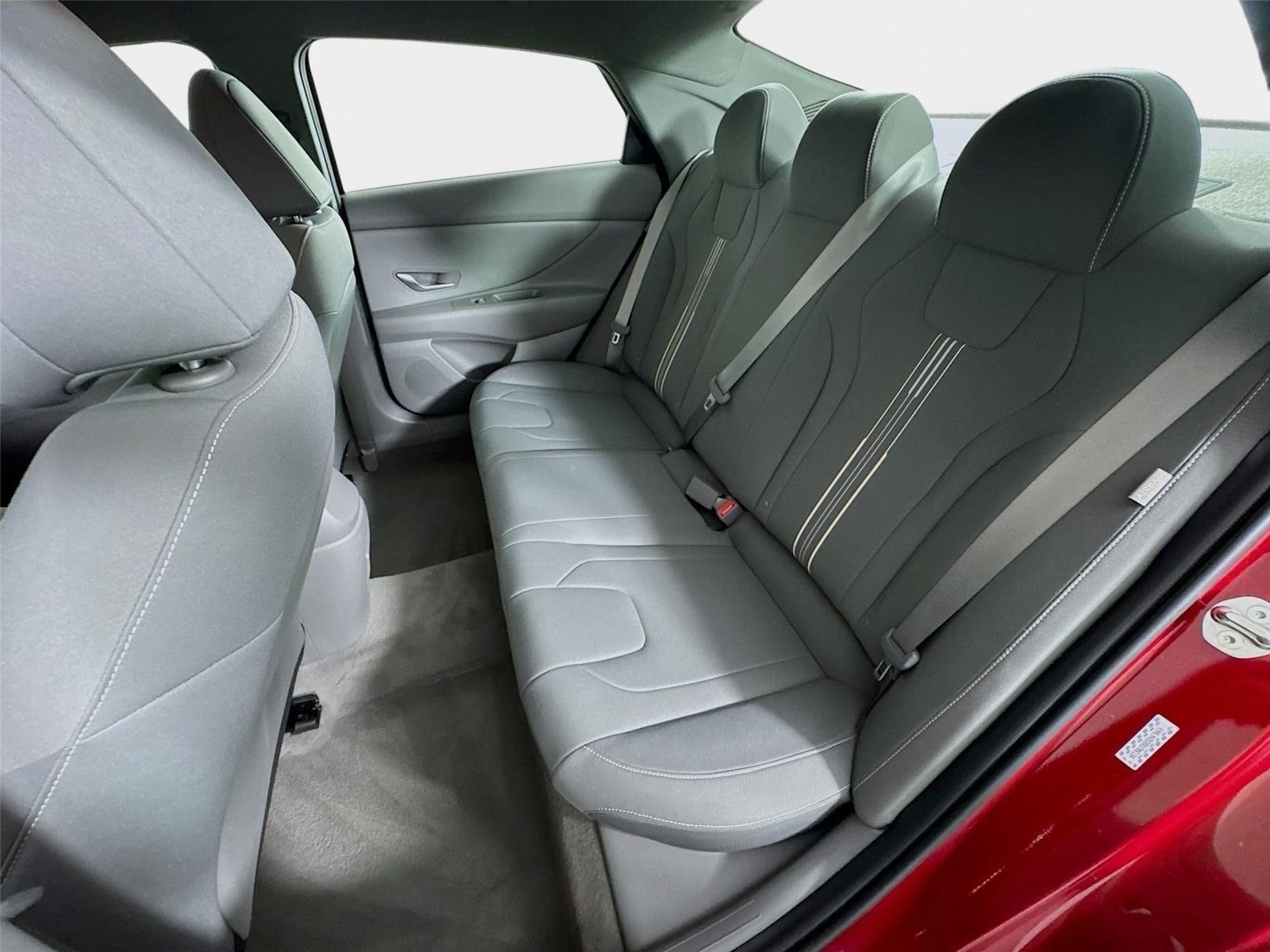 Certified 2024 Hyundai Elantra SEL FWD image 21