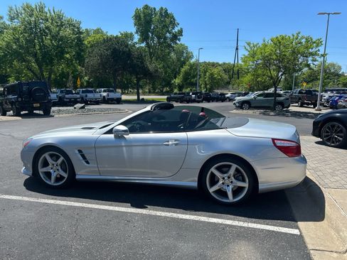 Used 2016 Mercedes-Benz SL 550 image 3