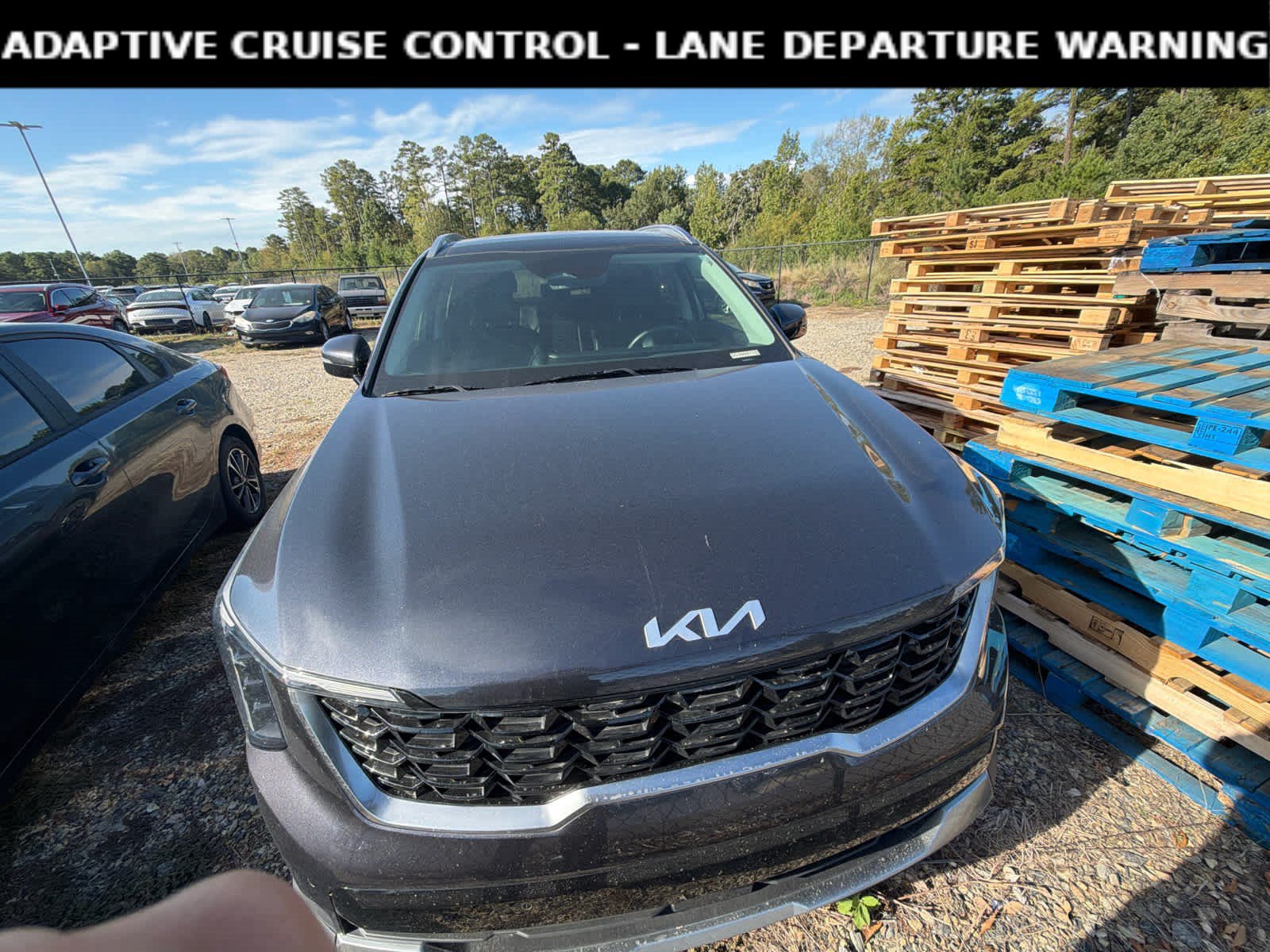 Used 2025 Kia Sorento S w/ Panoramic Sunroof Package FWD image 2